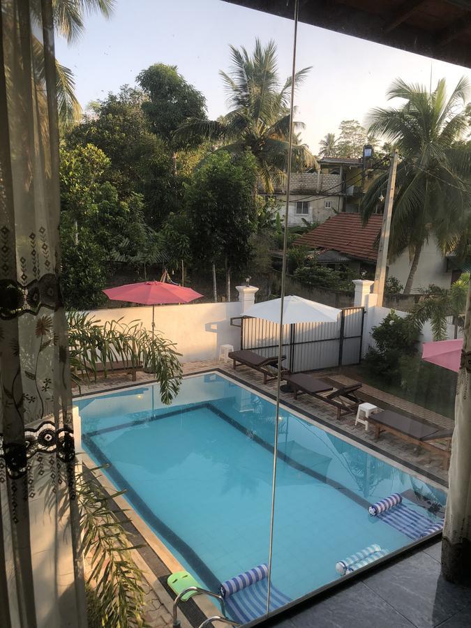 Villa White Hikkaduwa Buitenkant foto
