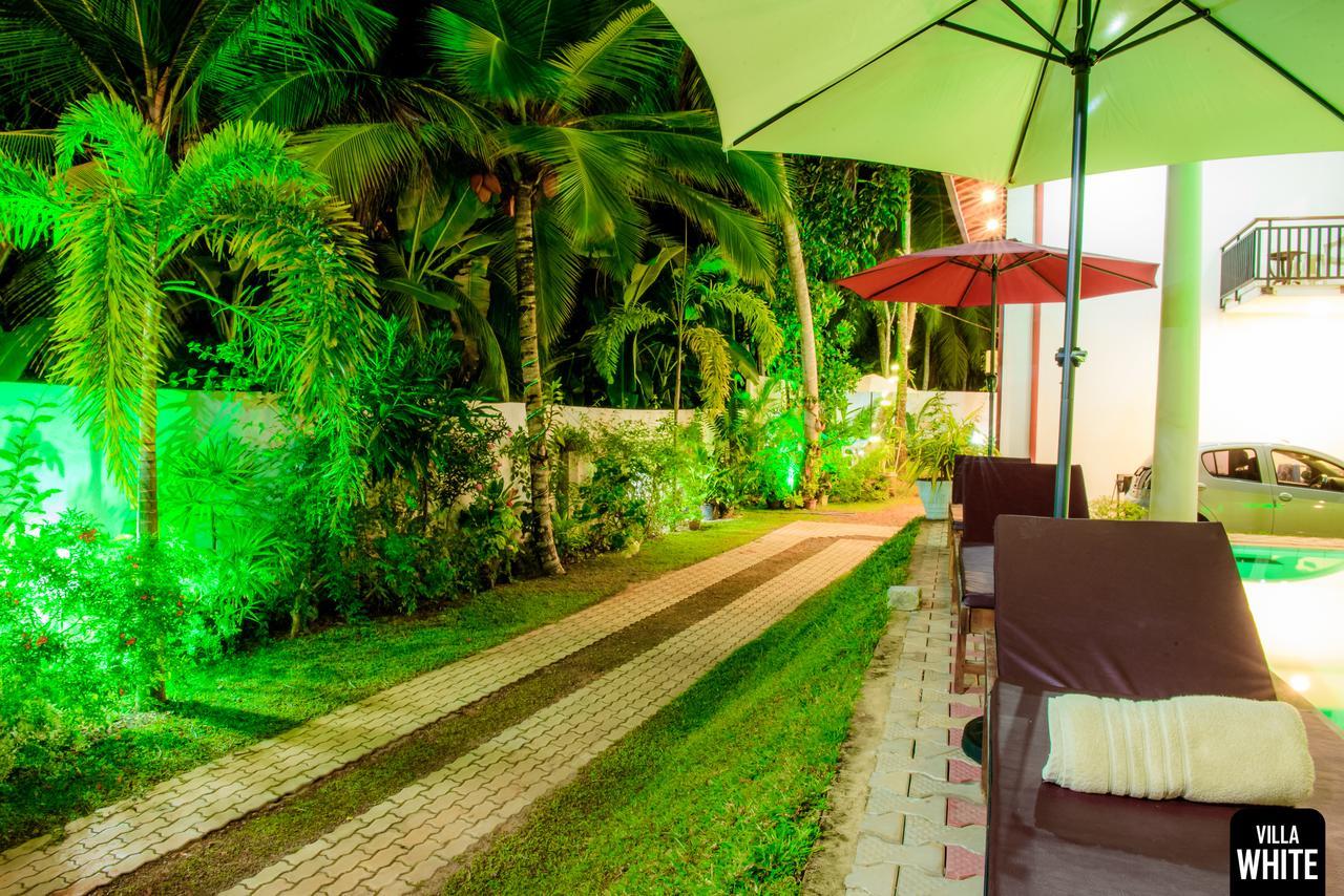 Villa White Hikkaduwa Buitenkant foto
